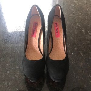 Betsey Johnson black suede heels